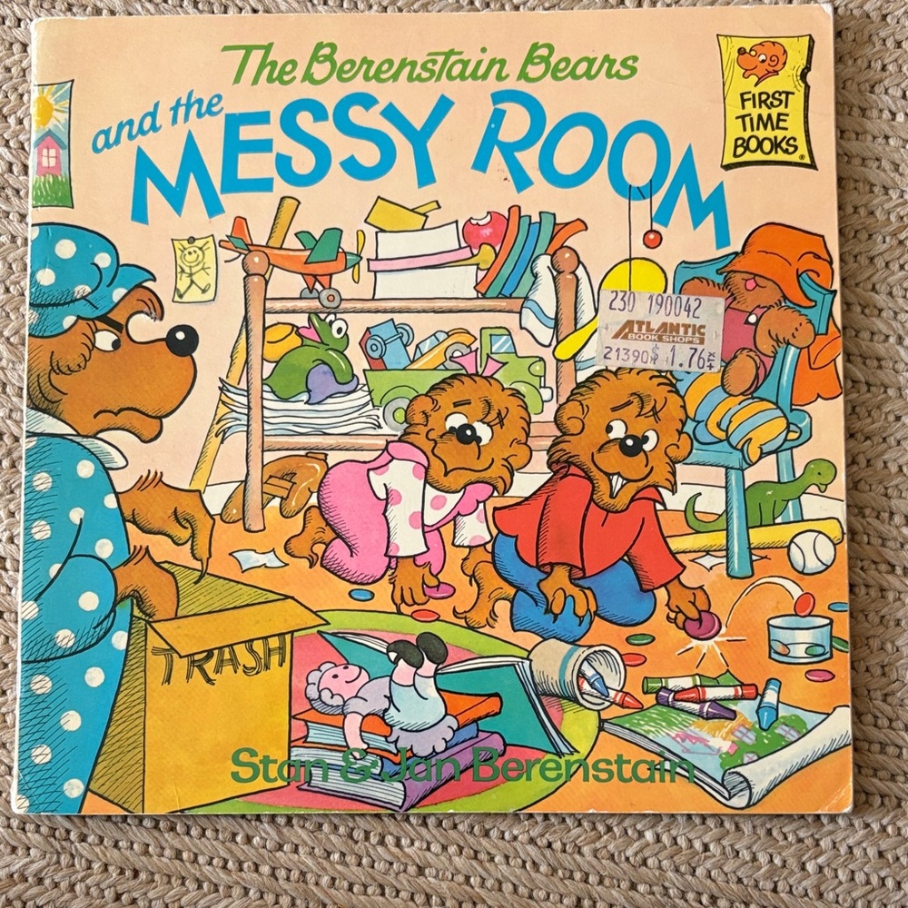 The Berenstain Bears and the Messy Room Book
